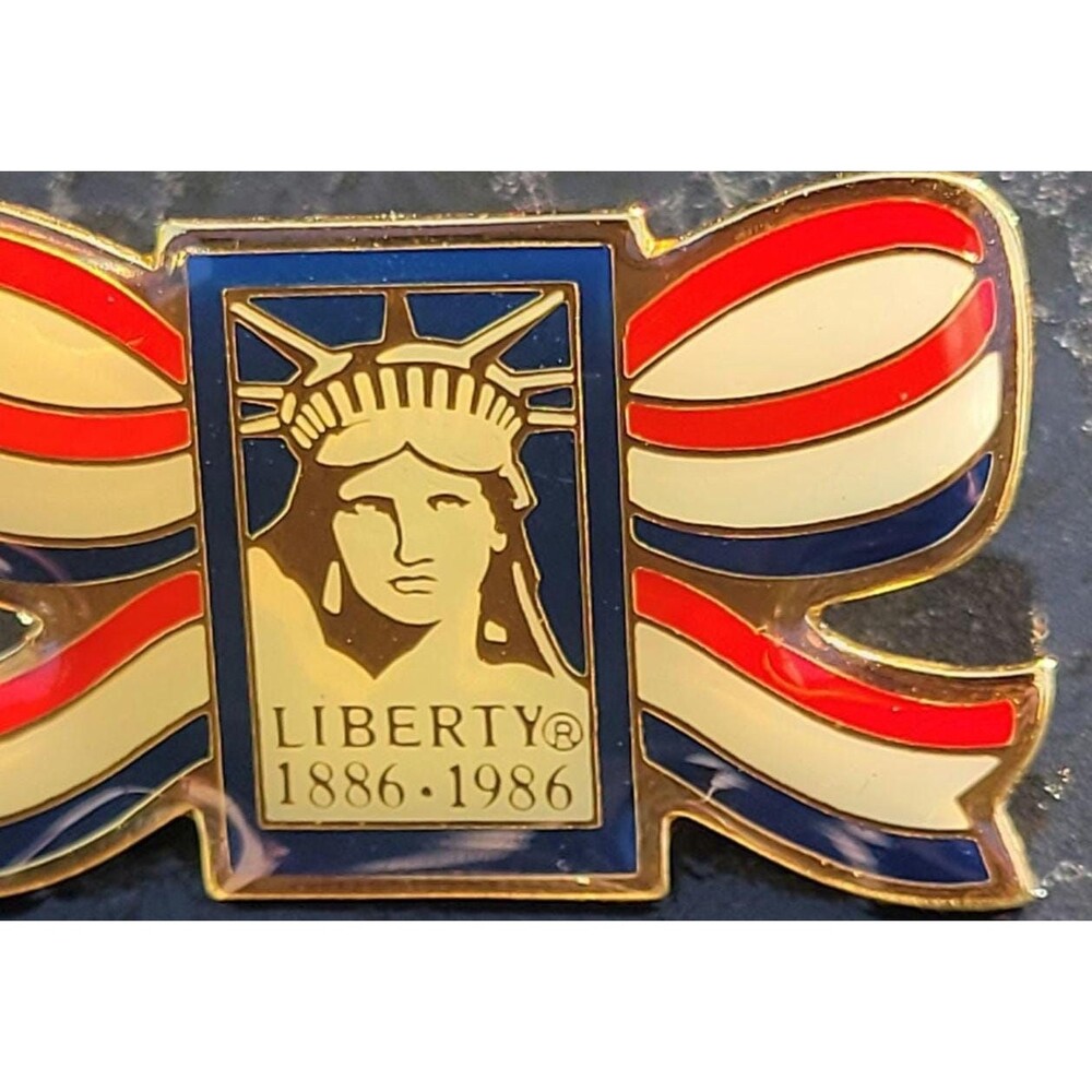 USA Statue of Liberty Centennial Pin Brooch Patriotic Red White and Blue